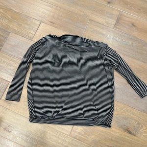 Lululemon back in action long sleeve tee